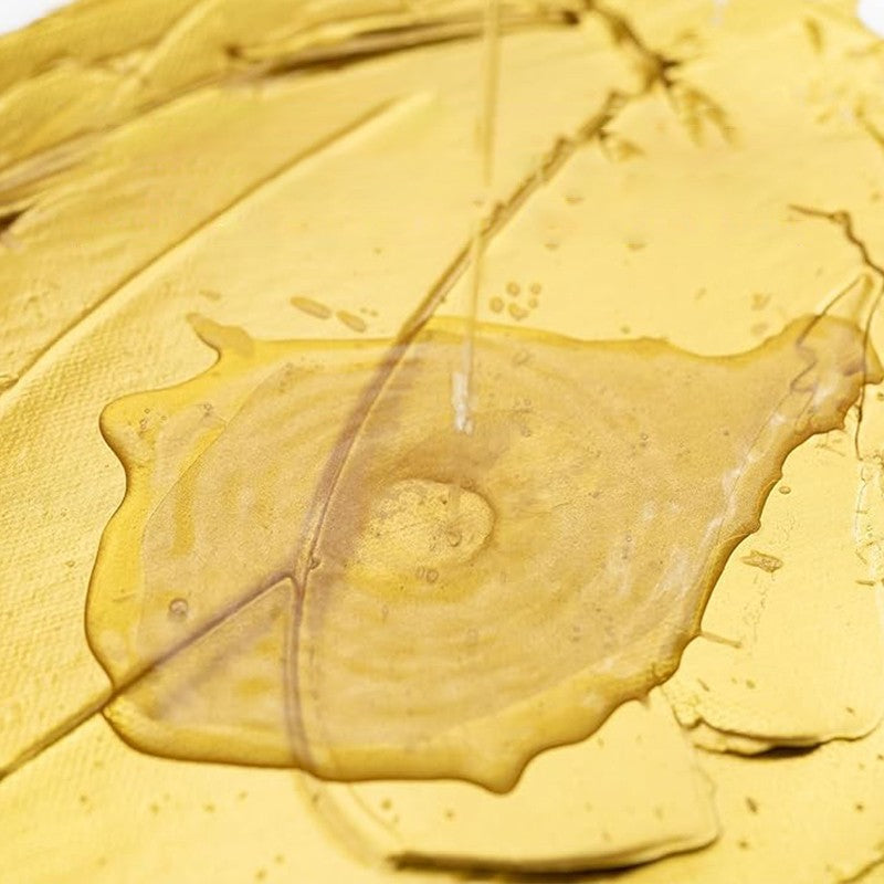 Aarenza weather-resistant water-based gold paint in a container, suitable for tools and garden projects.