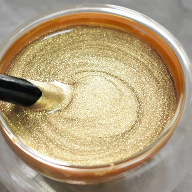 Arenzza weather-resistant water-based gold paint container for tools and garden projects, with a bright gold color label.