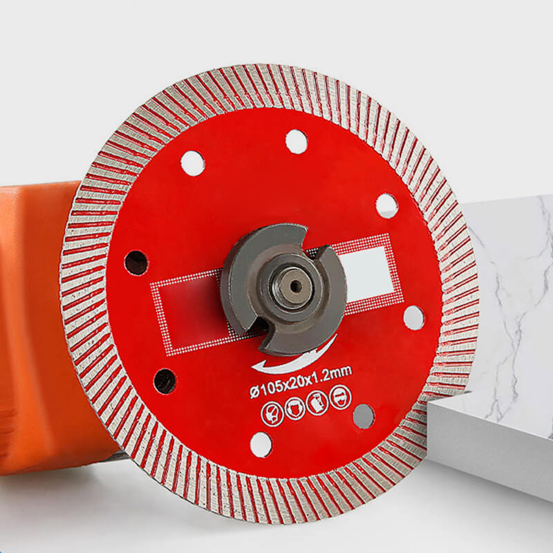 Arenzza ultra-thin master cutting disc for corrugated tiles, shown with metallic blade and packaging for tools and garden use.