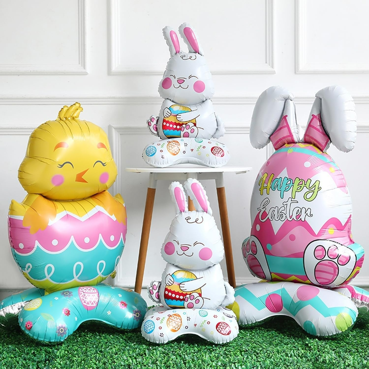 A giant 3D standing bunny balloon by Arenzza, perfect for Easter celebrations, with a festive and cheerful design.